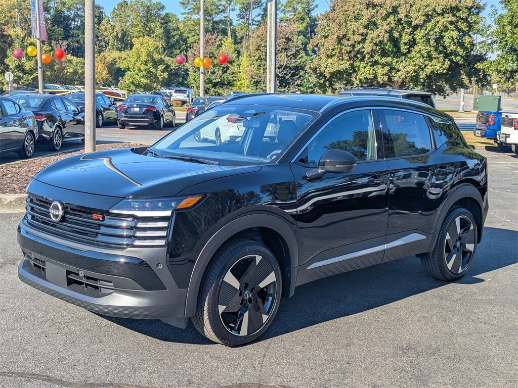 2026 Nissan Kicks SR photo 2