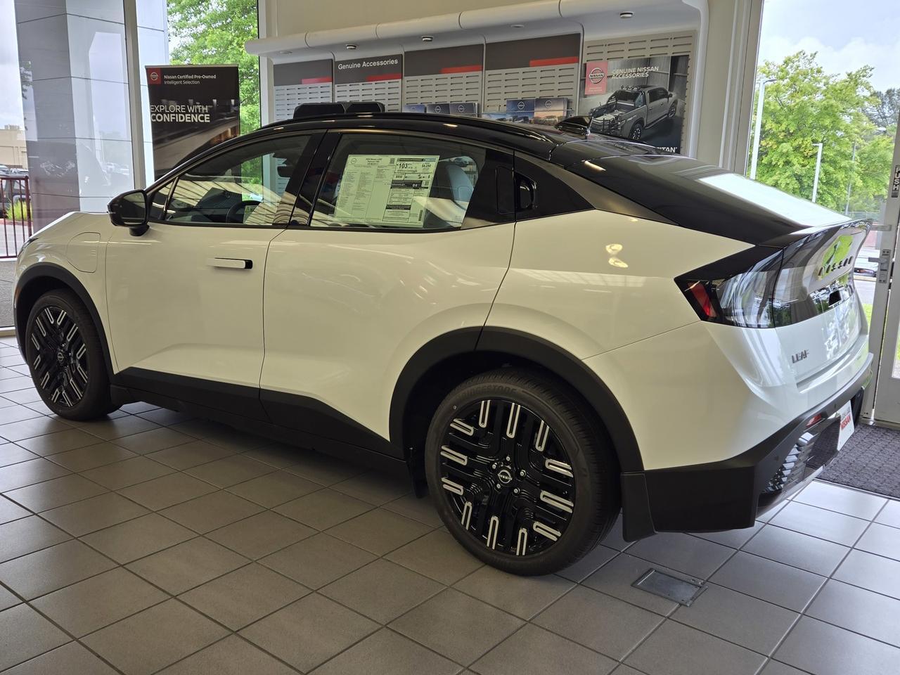2026 Nissan LEAF PLATINUM+