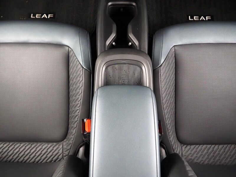 2026 Nissan LEAF PLATINUM+ *HEADS-UP DISPLAY, NAVIGATION, ADAPTIVE CRUISE, SAFETY ALERTS, 360 VIEW CAMERAS, COLOR TOUCHSCREEN, PANO GLASS ROOF, HEATED SEATS/STEERING, POWER LIFTGATE, BOSE, WIRELESS CHARGING, ANDROID & APPLE Round Rock TX