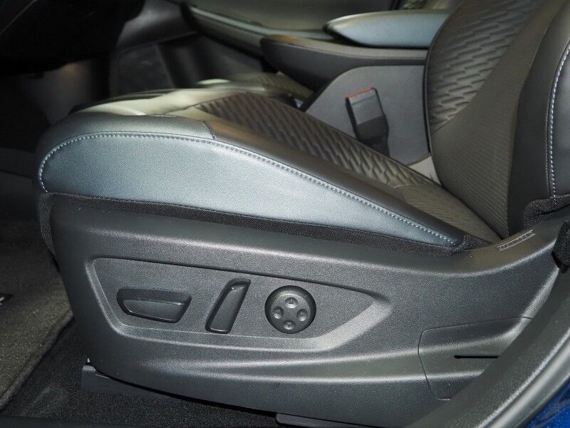 2026 Nissan LEAF PLATINUM+ *HEADS-UP DISPLAY, NAVIGATION, ADAPTIVE CRUISE, SAFETY ALERTS, 360 VIEW CAMERAS, COLOR TOUCHSCREEN, PANO GLASS ROOF, HEATED SEATS/STEERING, POWER LIFTGATE, BOSE, WIRELESS CHARGING, ANDROID & APPLE Round Rock TX