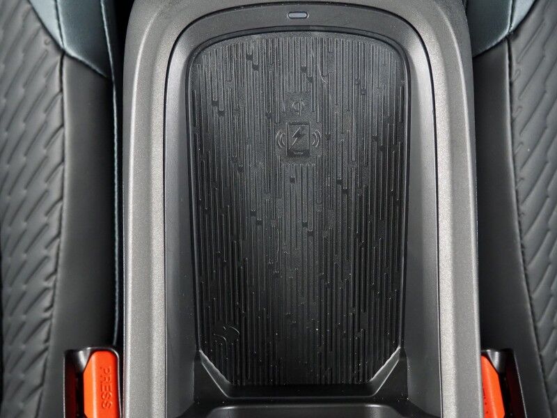 2026 Nissan LEAF PLATINUM+ *HEADS-UP DISPLAY, NAVIGATION, ADAPTIVE CRUISE, SAFETY ALERTS, 360 VIEW CAMERAS, COLOR TOUCHSCREEN, PANO GLASS ROOF, HEATED SEATS/STEERING, POWER LIFTGATE, BOSE, WIRELESS CHARGING, ANDROID & APPLE Round Rock TX
