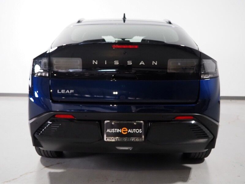 2026 Nissan LEAF PLATINUM+ *HEADS-UP DISPLAY, NAVIGATION, ADAPTIVE CRUISE, SAFETY ALERTS, 360 VIEW CAMERAS, COLOR TOUCHSCREEN, PANO GLASS ROOF, HEATED SEATS/STEERING, POWER LIFTGATE, BOSE, WIRELESS CHARGING, ANDROID & APPLE Round Rock TX