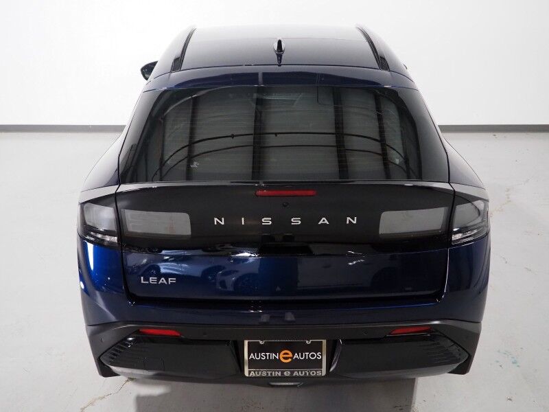 2026 Nissan LEAF PLATINUM+ *HEADS-UP DISPLAY, NAVIGATION, ADAPTIVE CRUISE, SAFETY ALERTS, 360 VIEW CAMERAS, COLOR TOUCHSCREEN, PANO GLASS ROOF, HEATED SEATS/STEERING, POWER LIFTGATE, BOSE, WIRELESS CHARGING, ANDROID & APPLE Round Rock TX