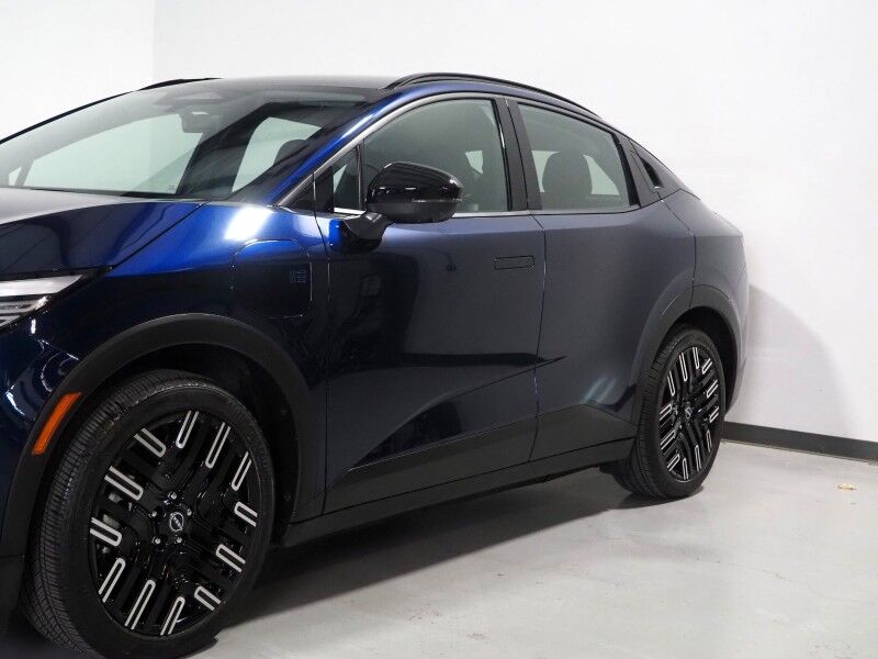 2026 Nissan LEAF PLATINUM+ *HEADS-UP DISPLAY, NAVIGATION, ADAPTIVE CRUISE, SAFETY ALERTS, 360 VIEW CAMERAS, COLOR TOUCHSCREEN, PANO GLASS ROOF, HEATED SEATS/STEERING, POWER LIFTGATE, BOSE, WIRELESS CHARGING, ANDROID & APPLE Round Rock TX