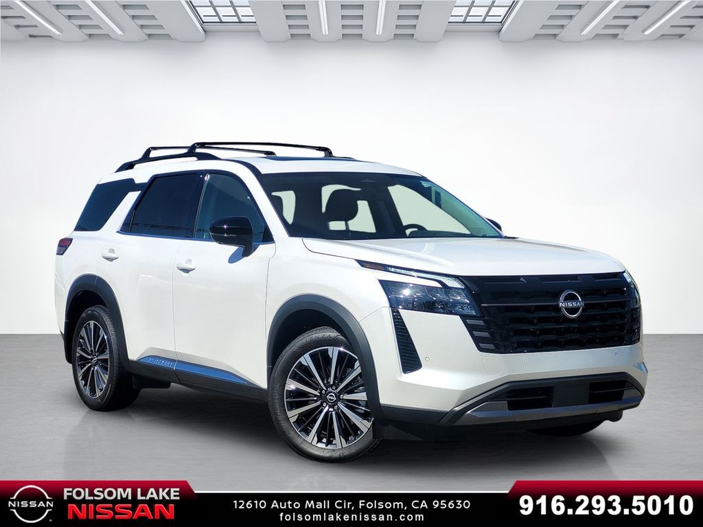 2026 Nissan Pathfinder Platinum