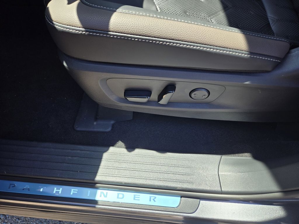 2026 Nissan Pathfinder Platinum Folsom CA