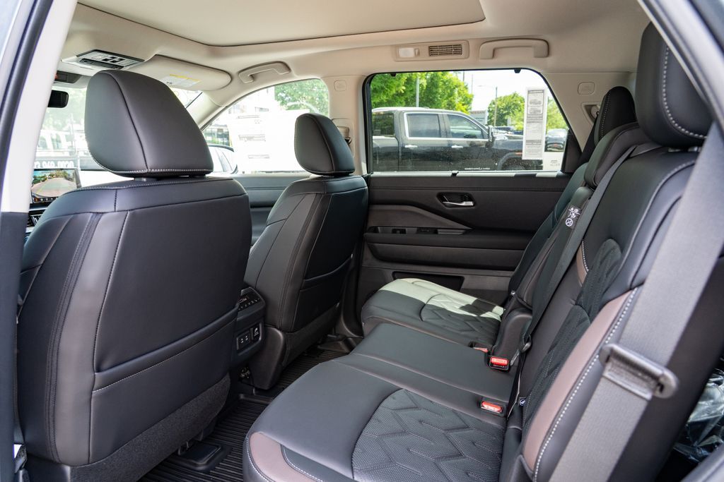 2026 Nissan Pathfinder Platinum Beaverton OR