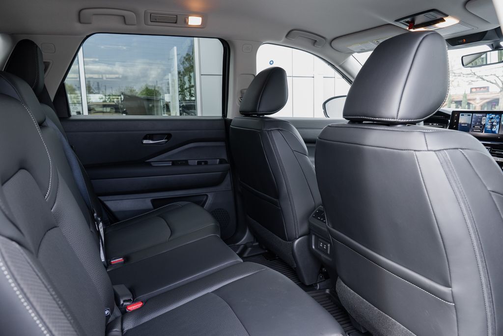 2026 Nissan Pathfinder SL Beaverton OR