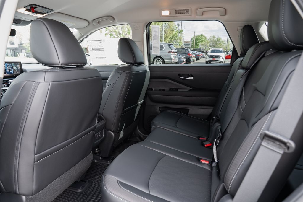 2026 Nissan Pathfinder SL Beaverton OR