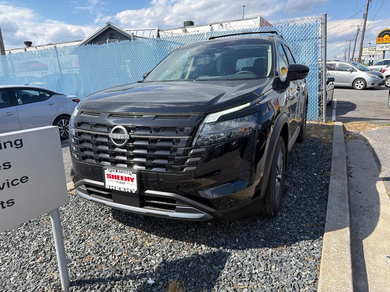 2026 Nissan Pathfinder SL Glen Burnie MD