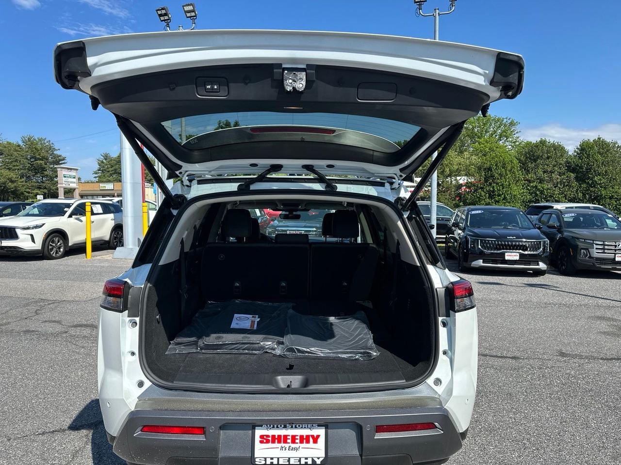2026 Nissan Pathfinder SL Glen Burnie MD