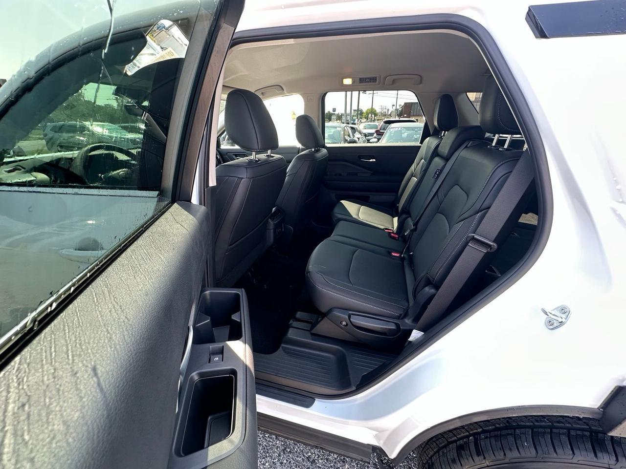 2026 Nissan Pathfinder SL Glen Burnie MD