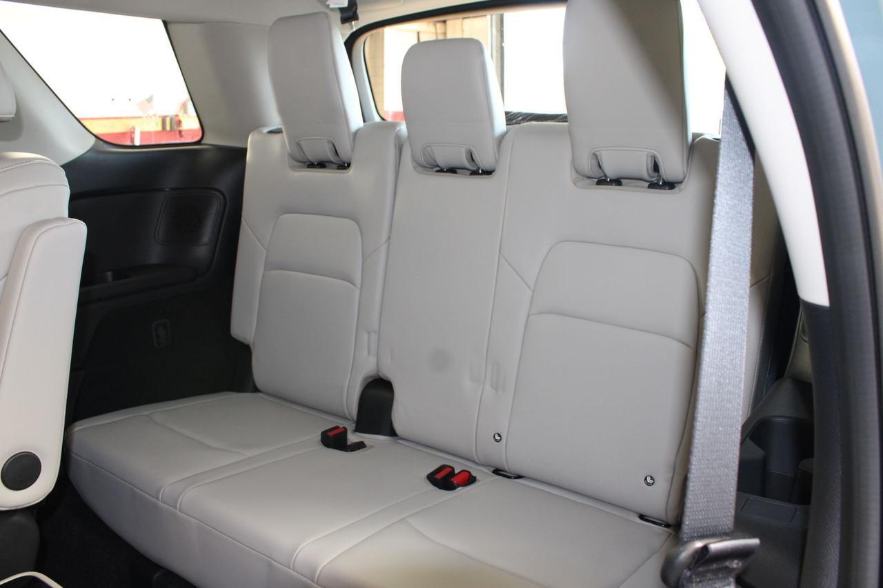 2026 Nissan Pathfinder SL Glen Burnie MD