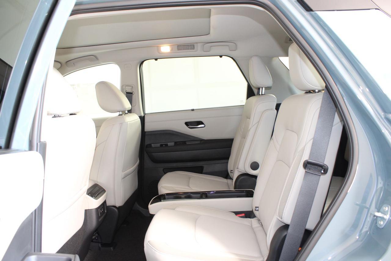 2026 Nissan Pathfinder SL Glen Burnie MD