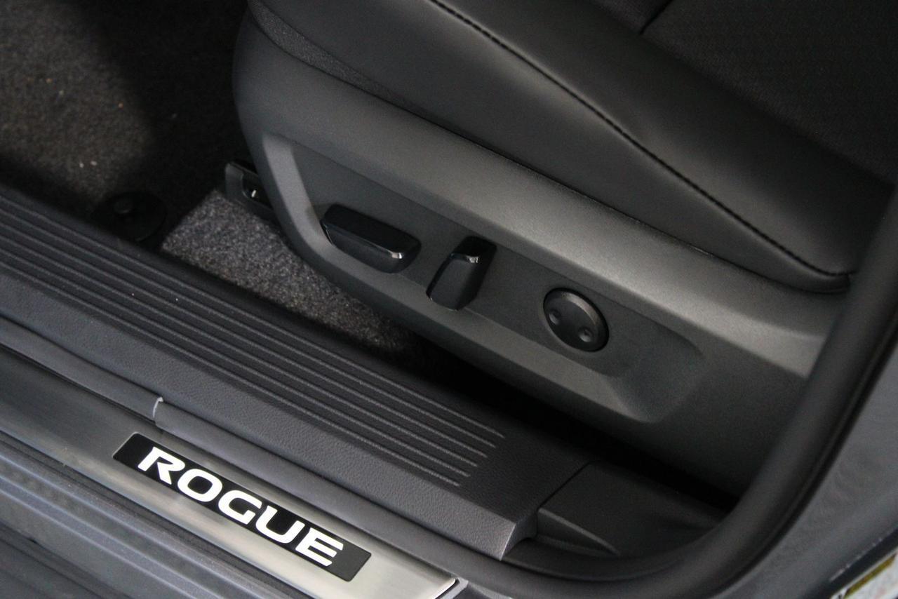 2026 Nissan Rogue Dark Armor Manassas VA