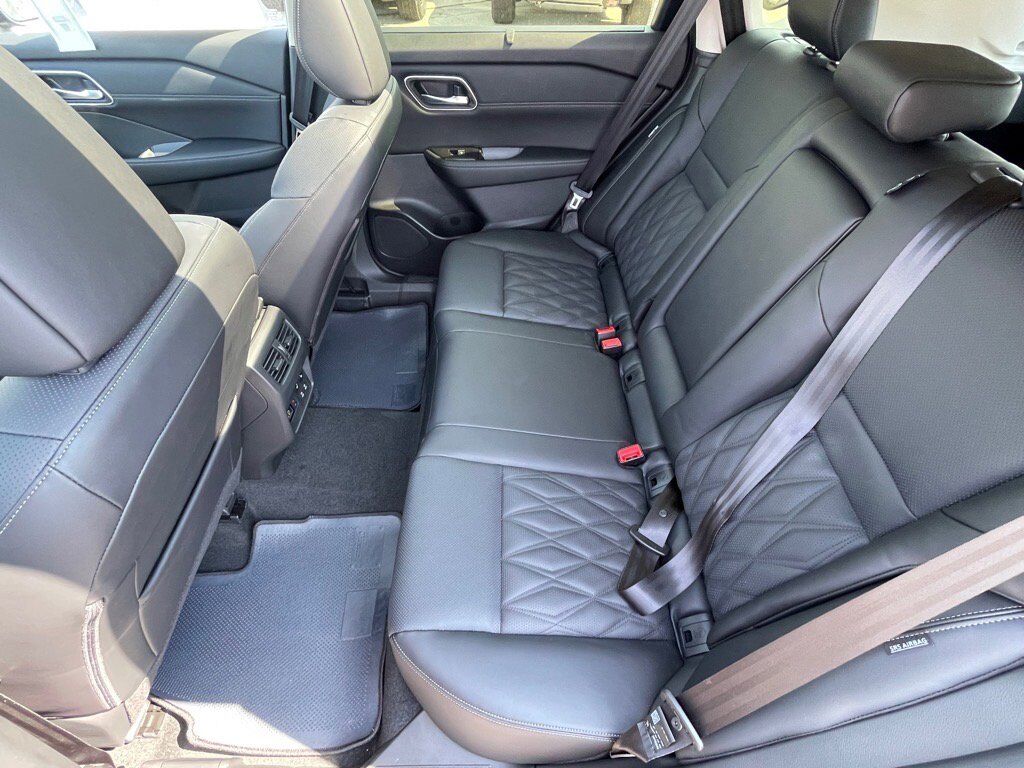2026 Nissan Rogue Platinum Oak Ridge TN