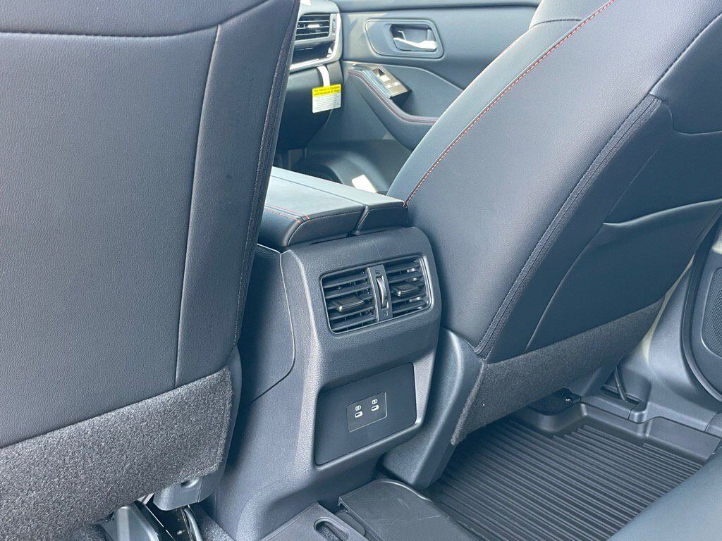 2026 Nissan Rogue SV photo 23