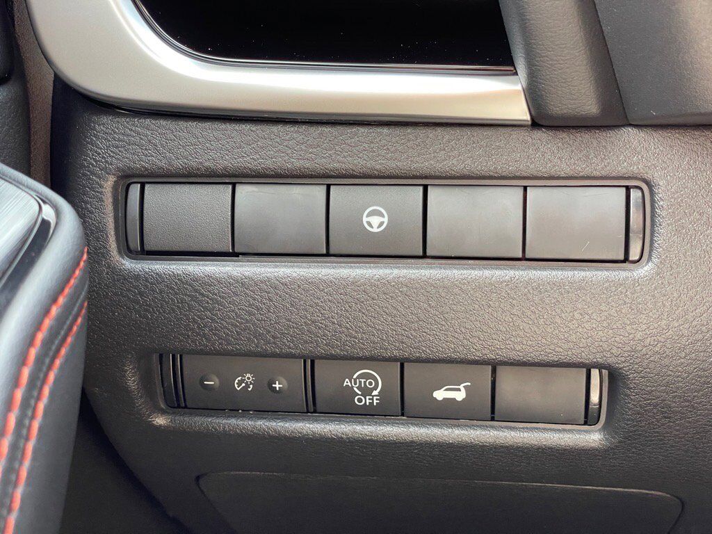 2026 Nissan Rogue SV photo 18