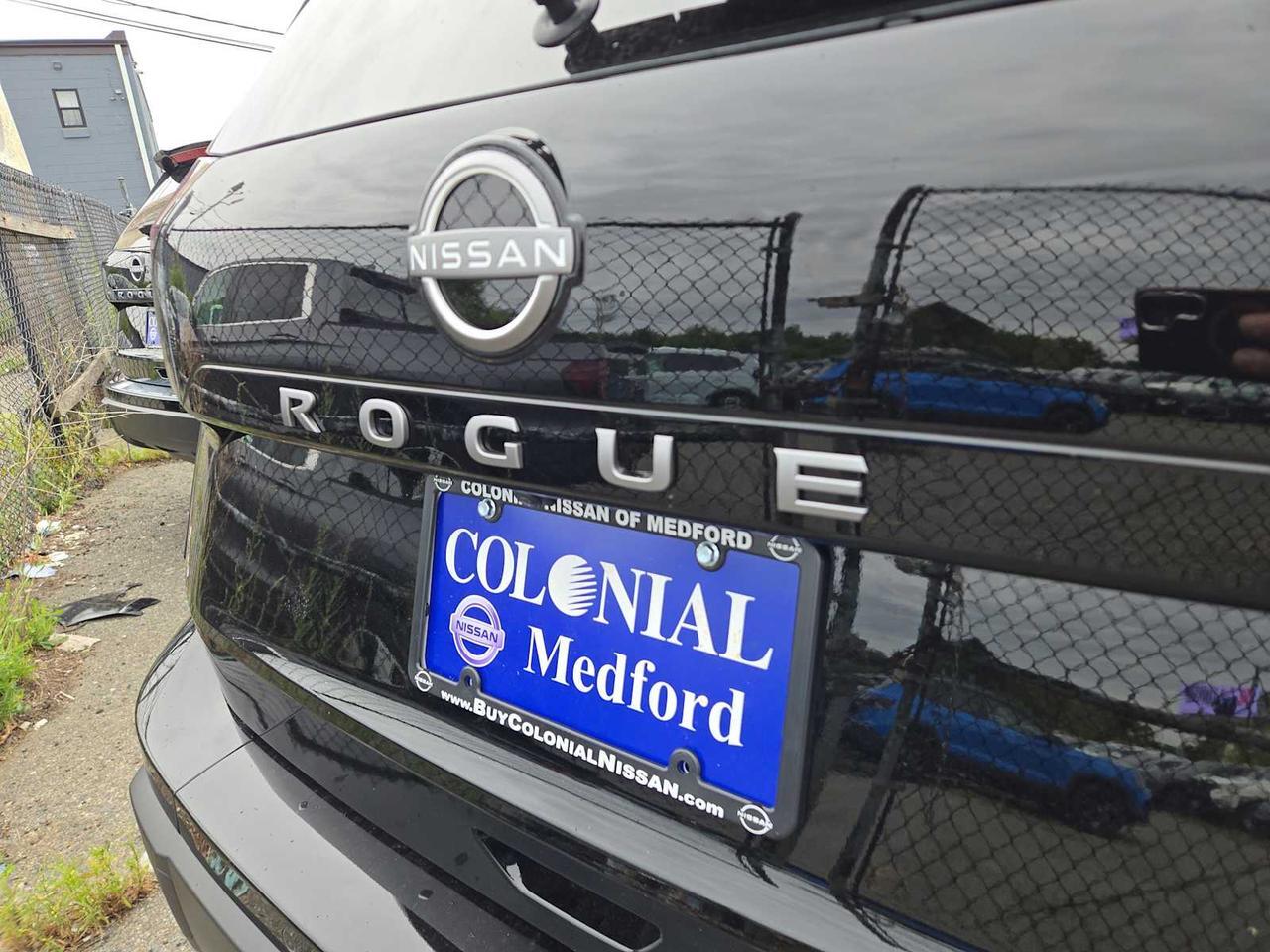 2026 Nissan Rogue SV photo 4