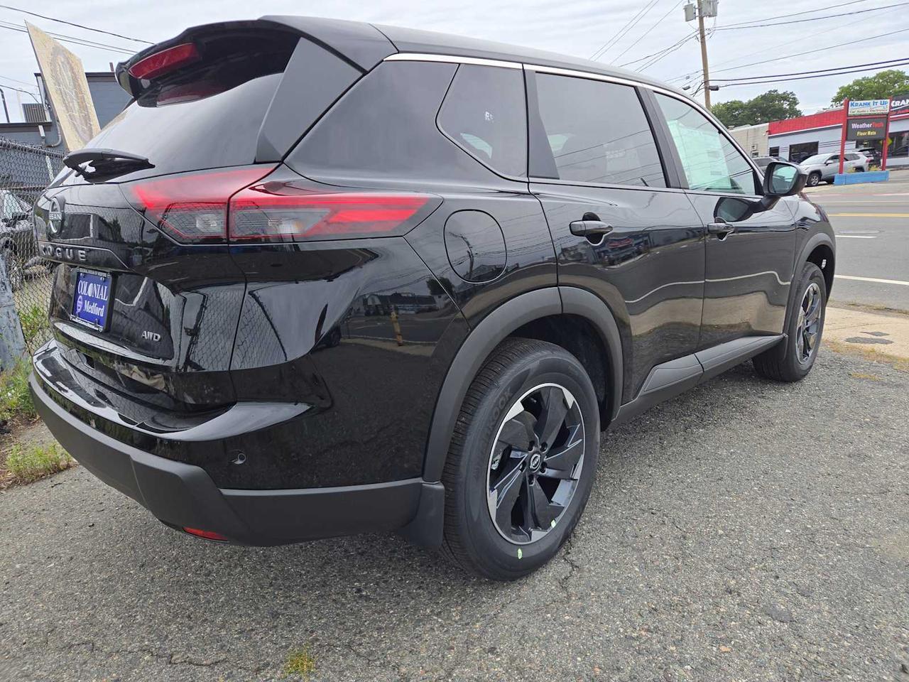 2026 Nissan Rogue SV photo 3