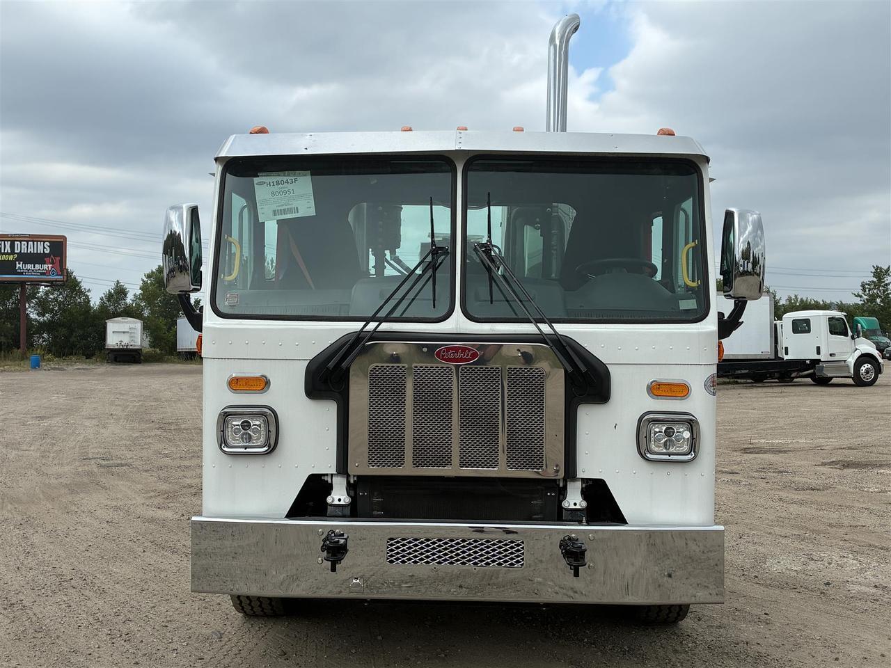 2026 Peterbilt 520 Cab & Chassis