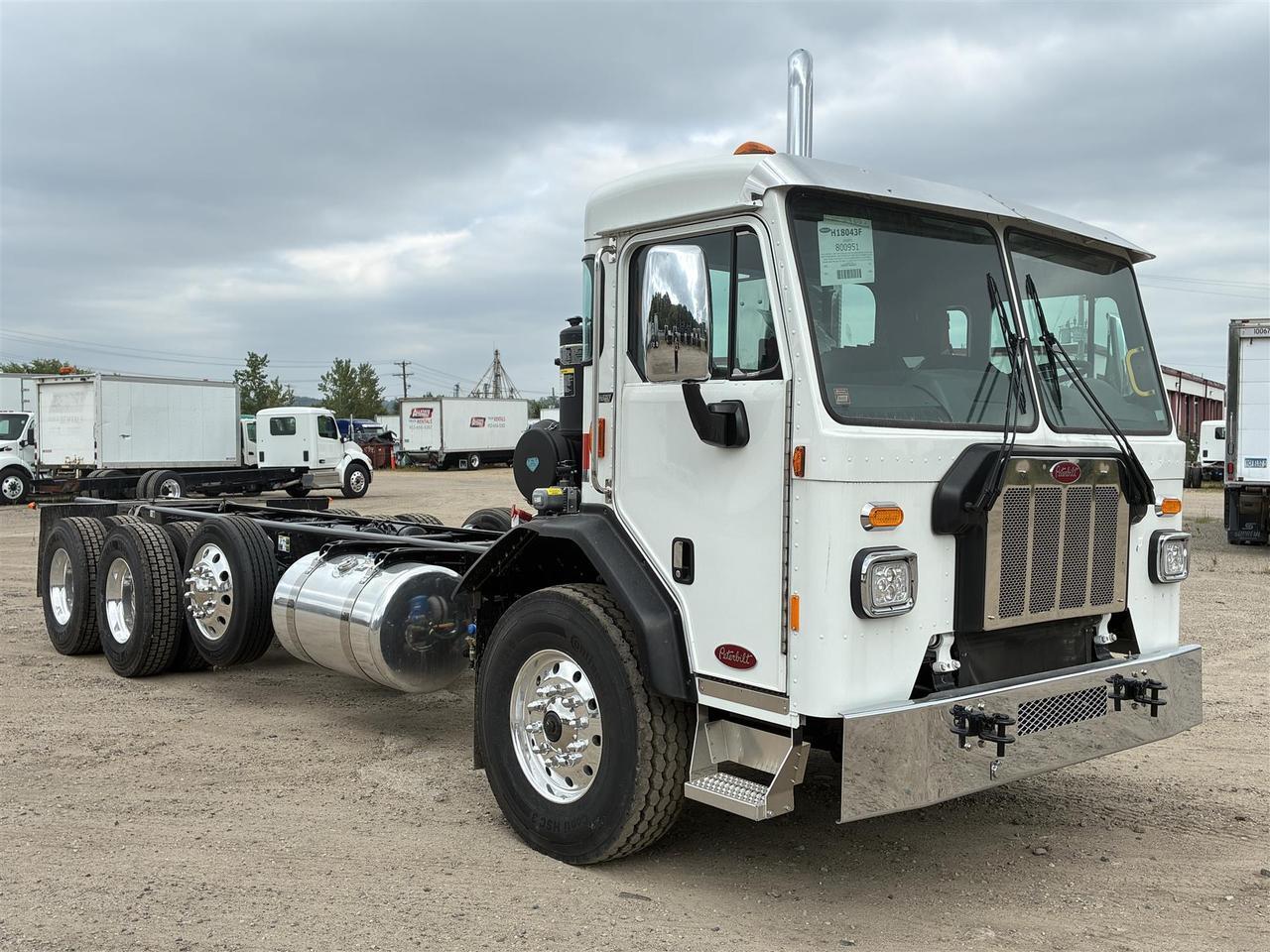 2026 Peterbilt 520 Cab & Chassis