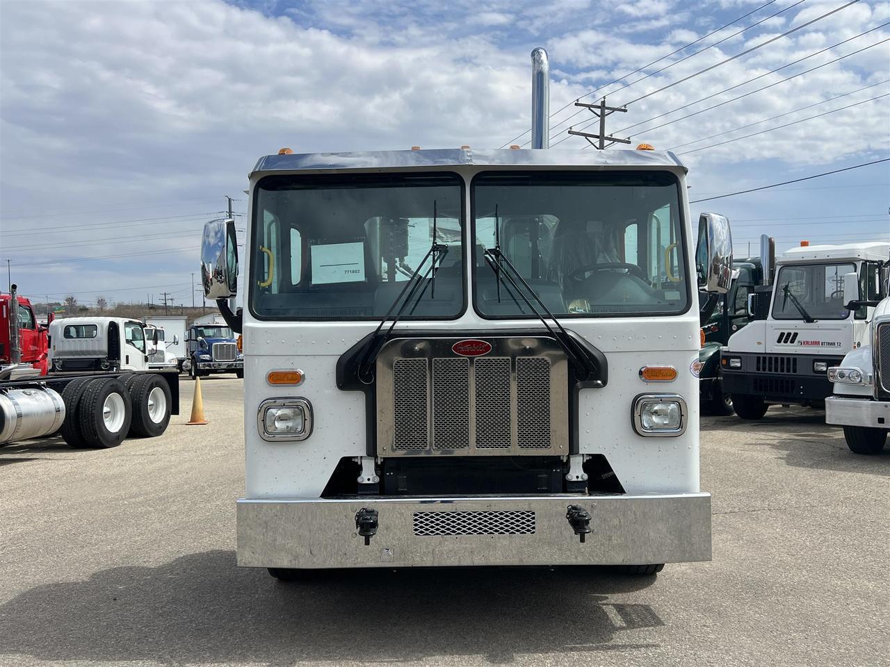 2026 Peterbilt 520 Cab & Chassis South St. Paul MN
