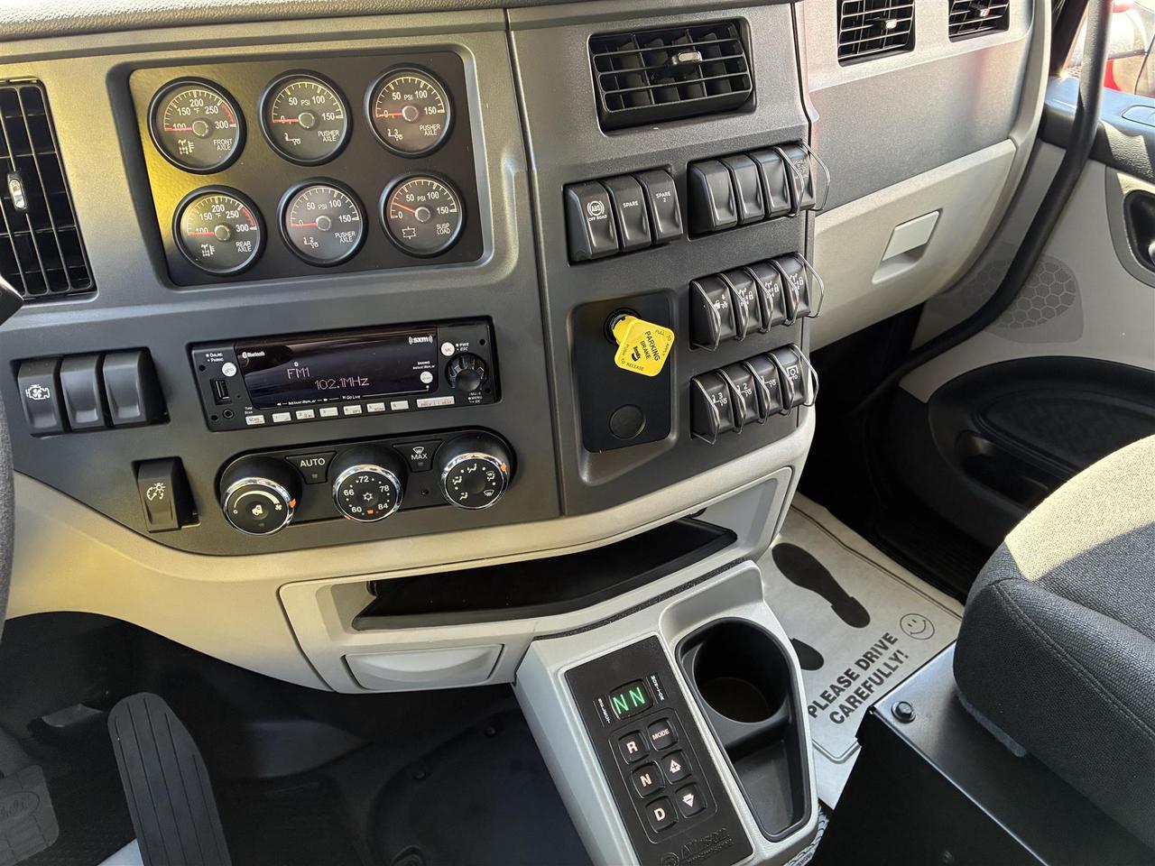 2026 Peterbilt 567 - image 9