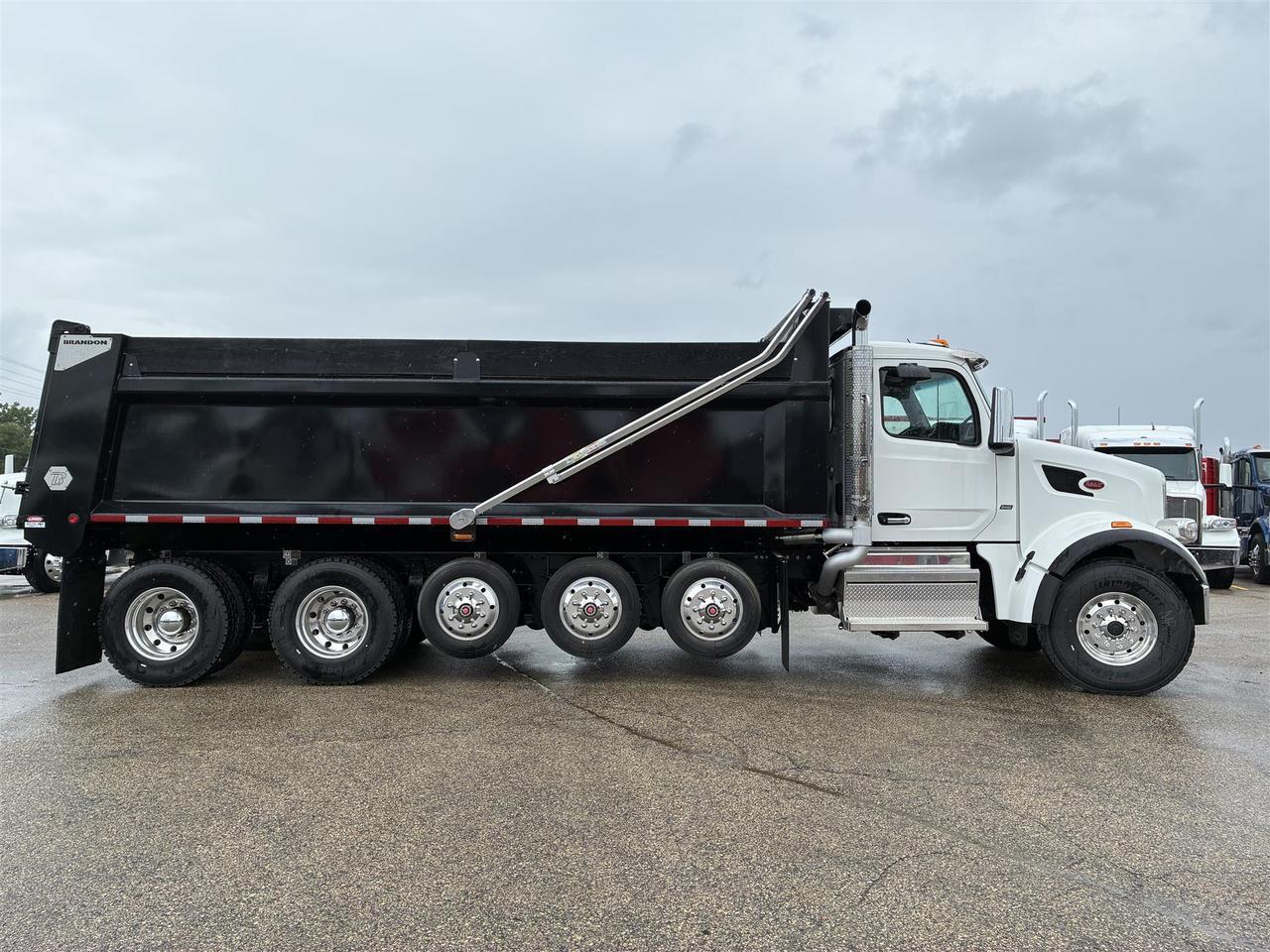 2026 Peterbilt 567 in South St. Paul, MN — photo 3