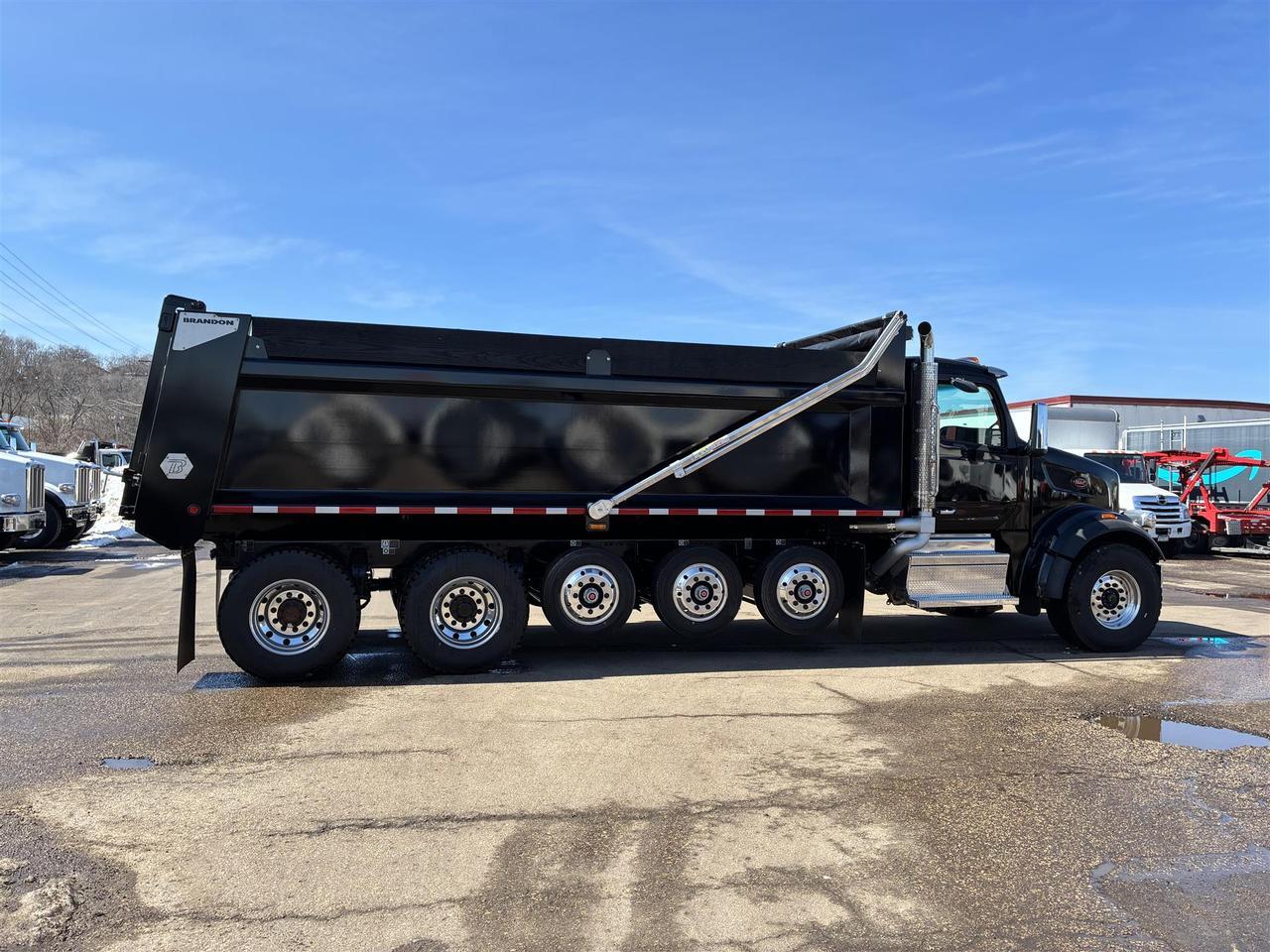 2026 Peterbilt 567 - image 4