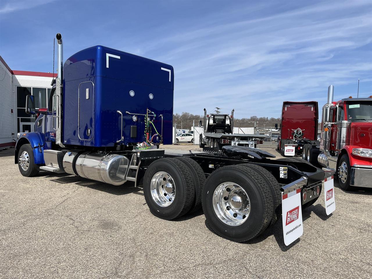 2026 Peterbilt 567 72&quot; Double Bunk High Roof Eau Claire WI