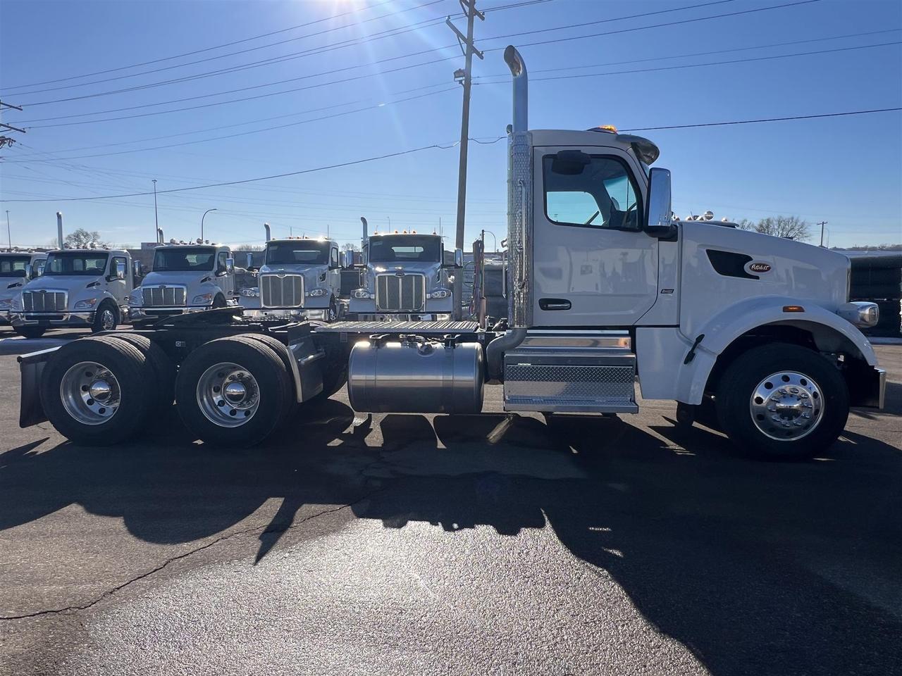 2026 Peterbilt 567 - image 3