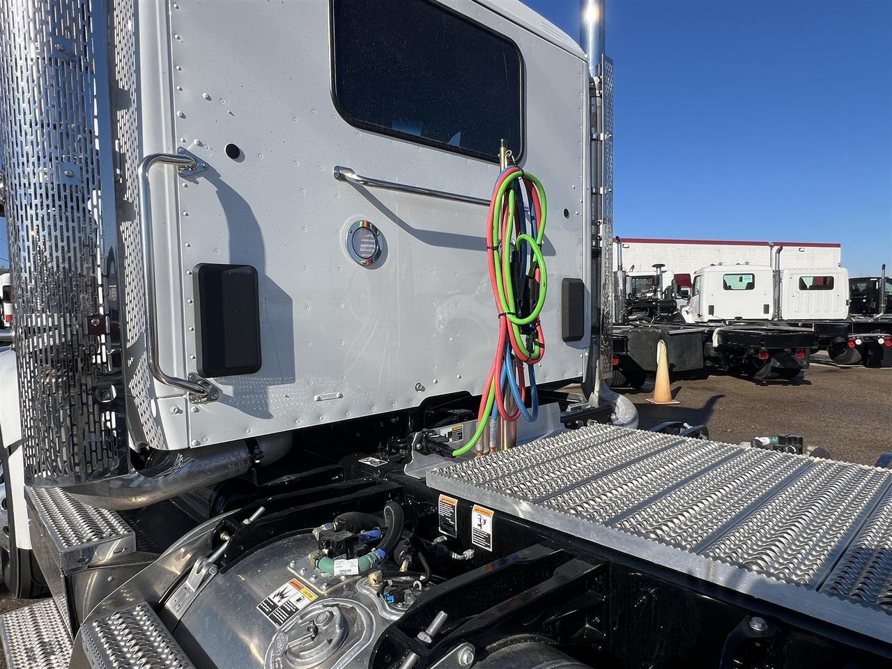 2026 Peterbilt 567 - image 7