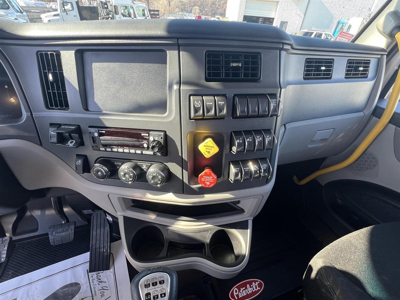 2026 Peterbilt 567 - image 10