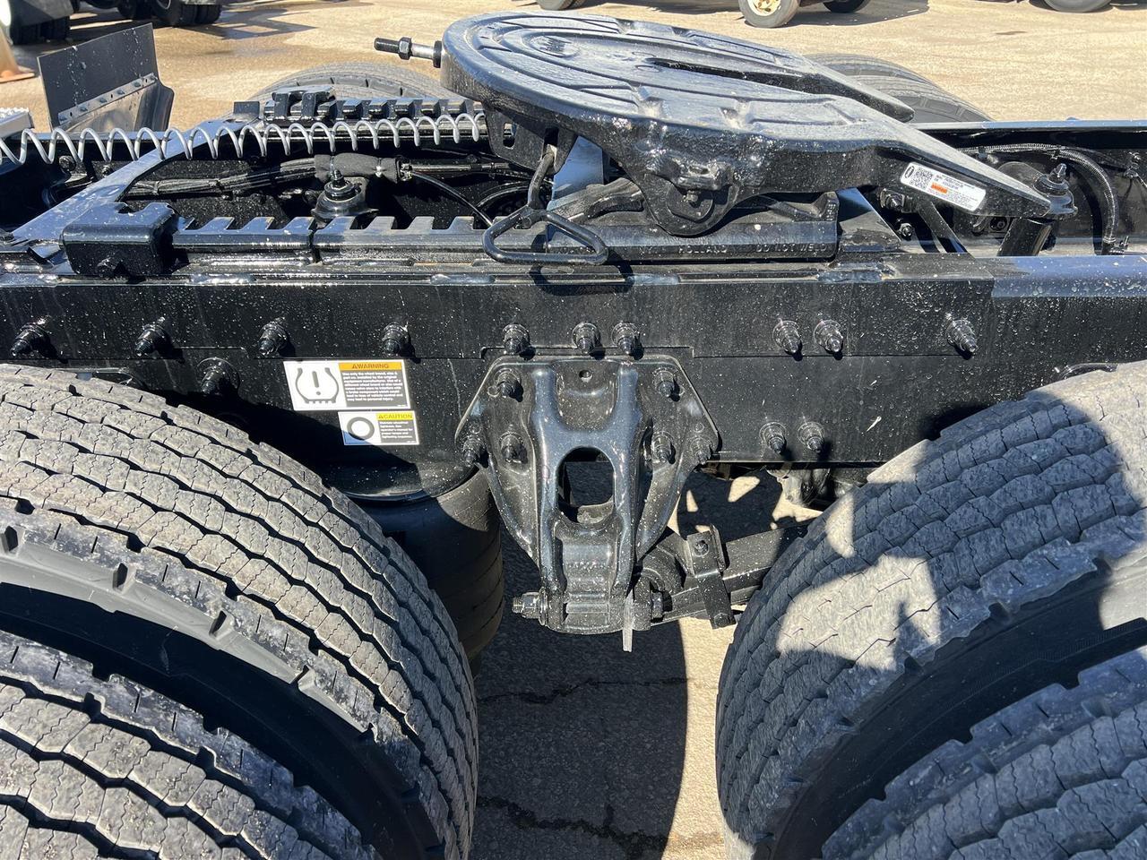 2026 Peterbilt 567 - image 7