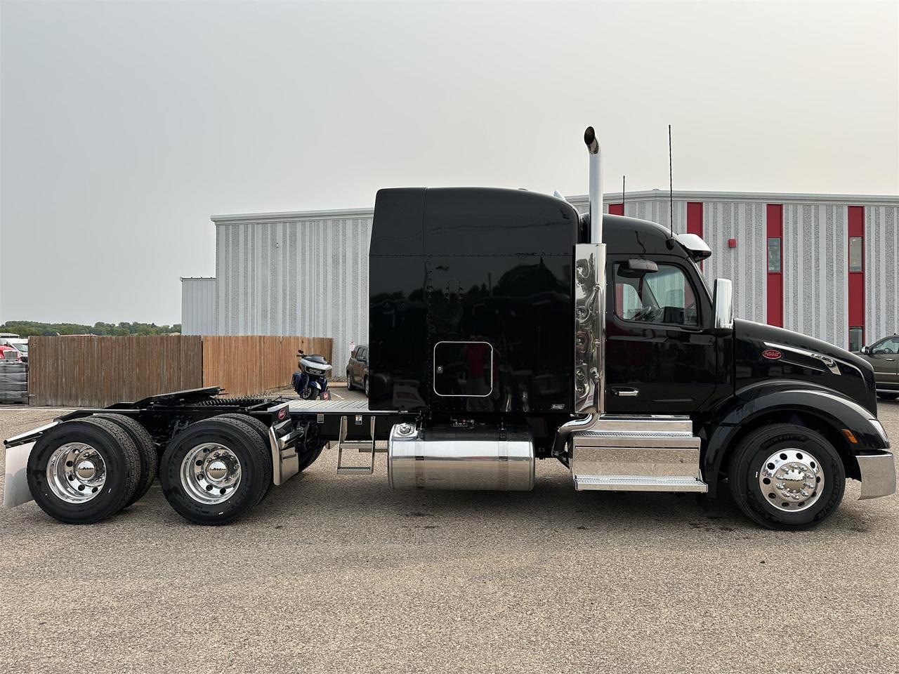 2026 Peterbilt 579 72" Double Bunk High Roof Rochester MN