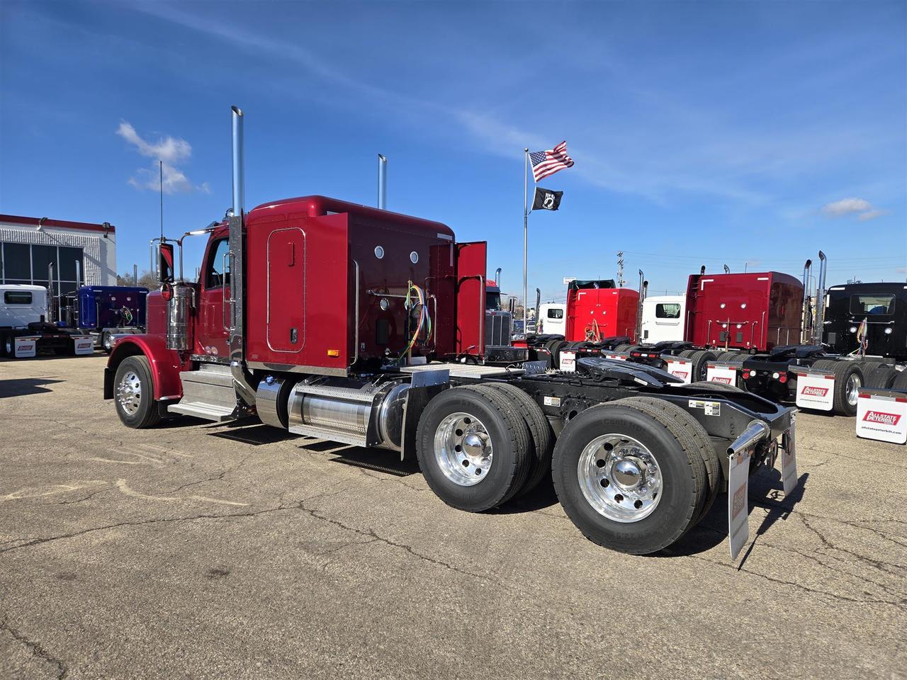 2026 Peterbilt 589 58&quot; Low Roof Rochester MN