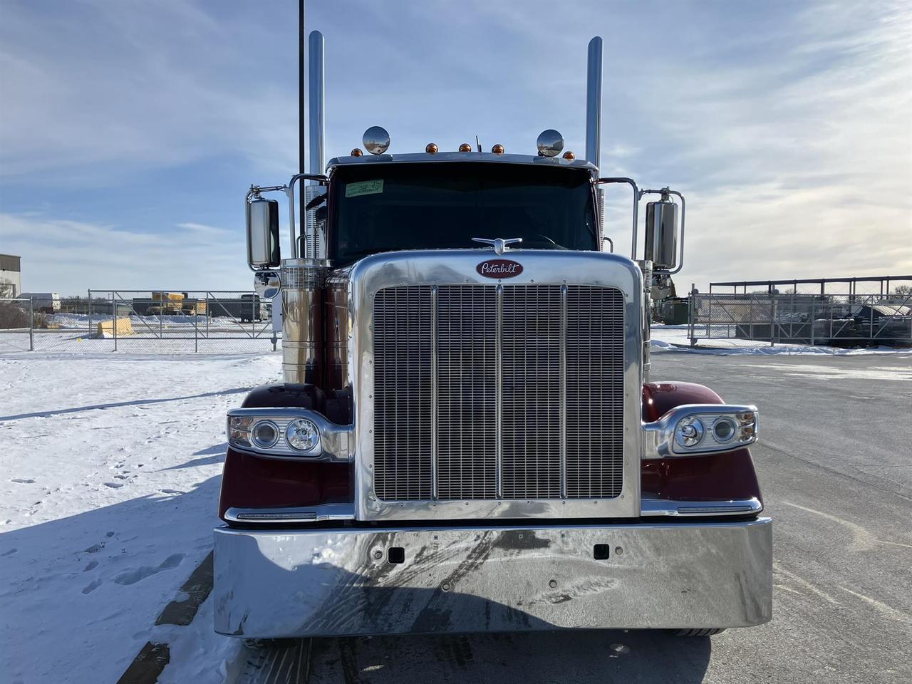 2026 Peterbilt 589 72&quot; Low Roof Rochester MN