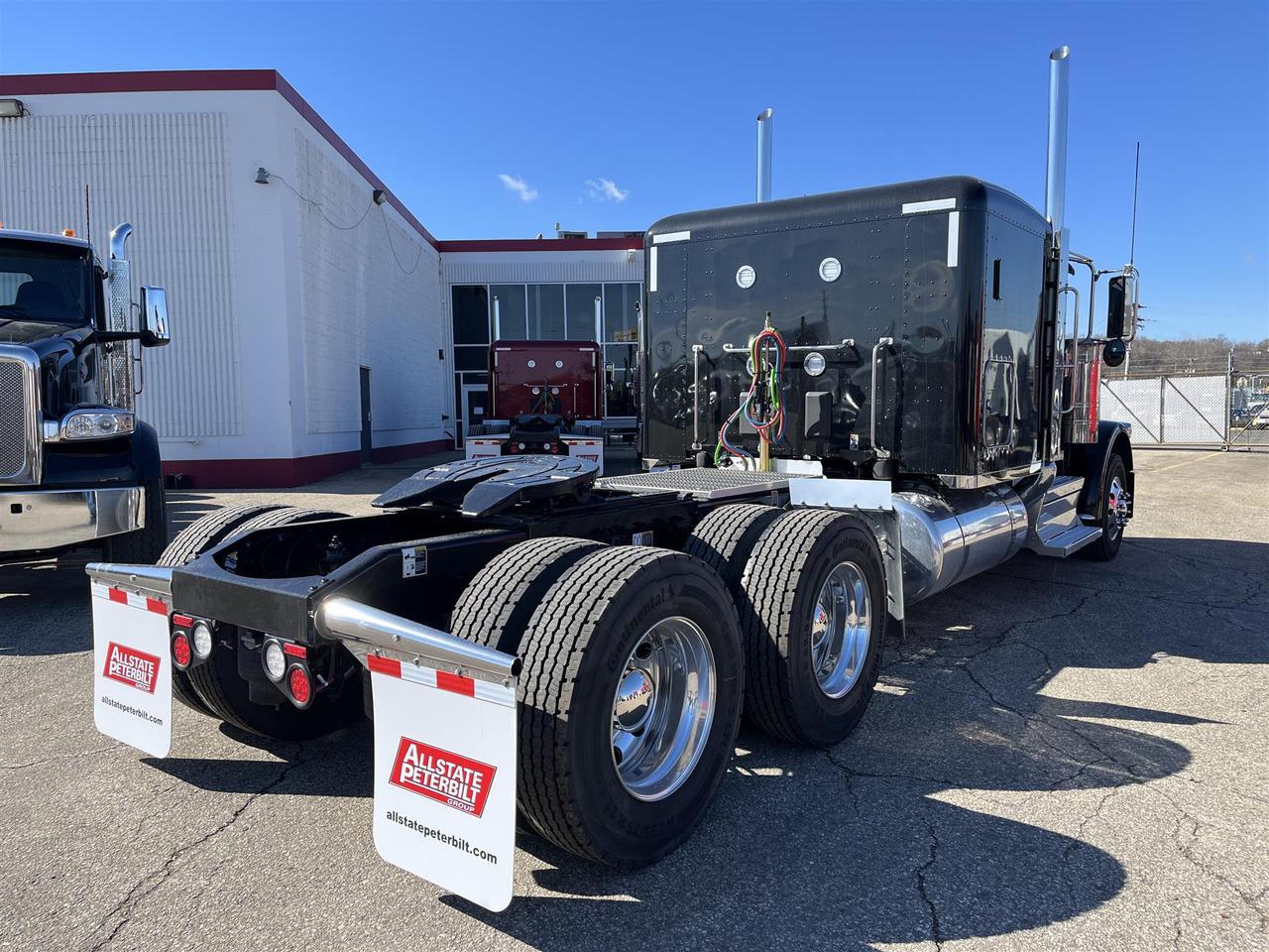 2026 Peterbilt 589 72&quot; Low Roof Rochester MN