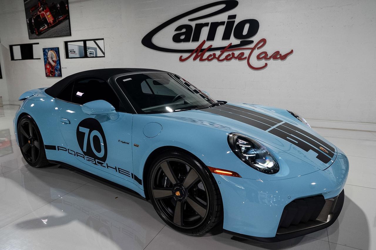 2026 Porsche 911 Carrera 4 GTS