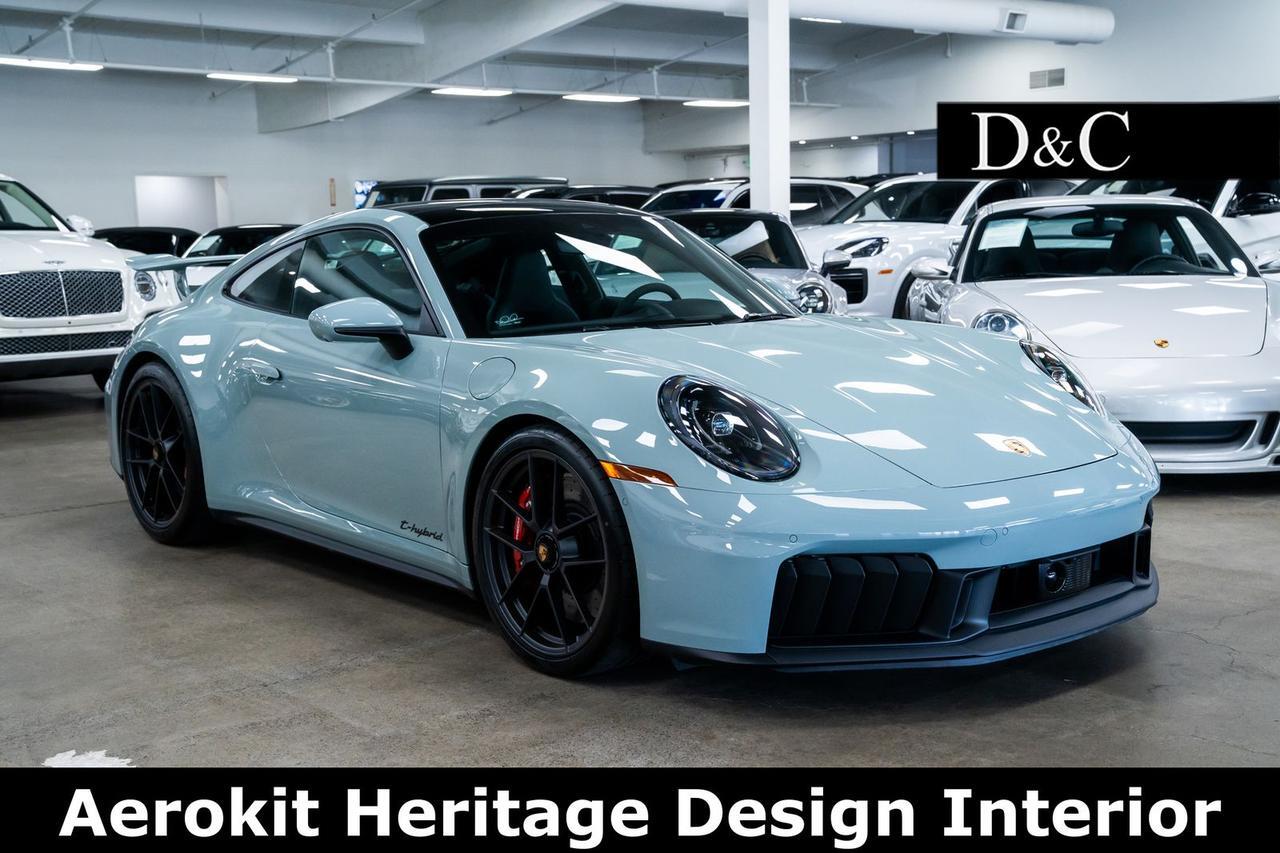 2026 Porsche 911 Carrera 4 GTS Aerokit Heritage Design Interior