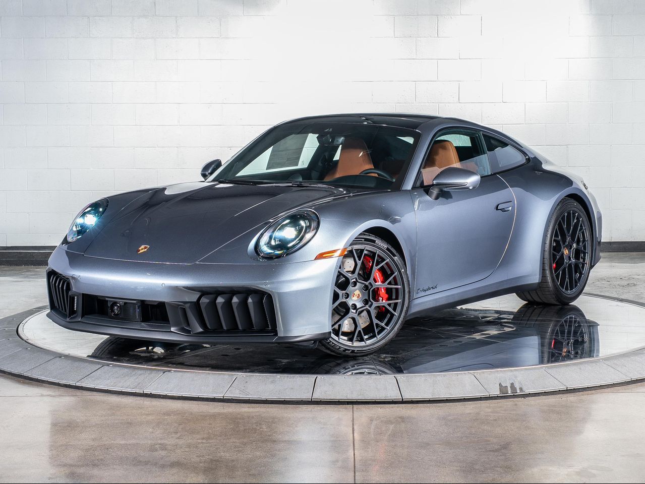 2025 Porsche 911 GTS photo 33