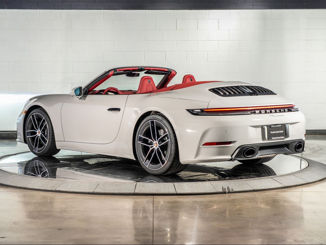 2026 Porsche 911 T photo 3