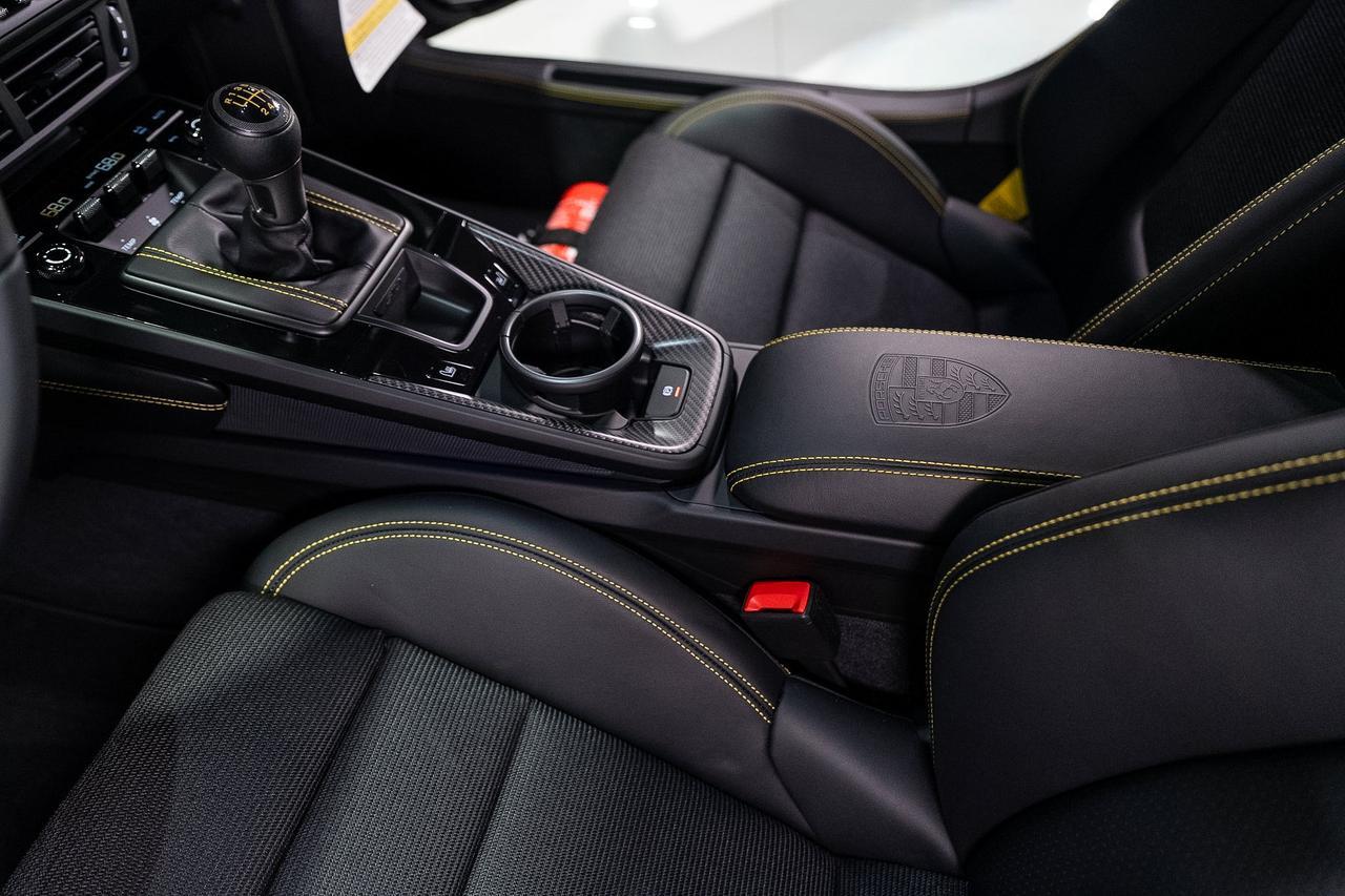 2026 Porsche 911 GT3 Touring 6-SPEED MANUAL! Extended leather,Exclusive Design taillights,PCCB AND MUCH MORE!! Fort Lauderdale FL
