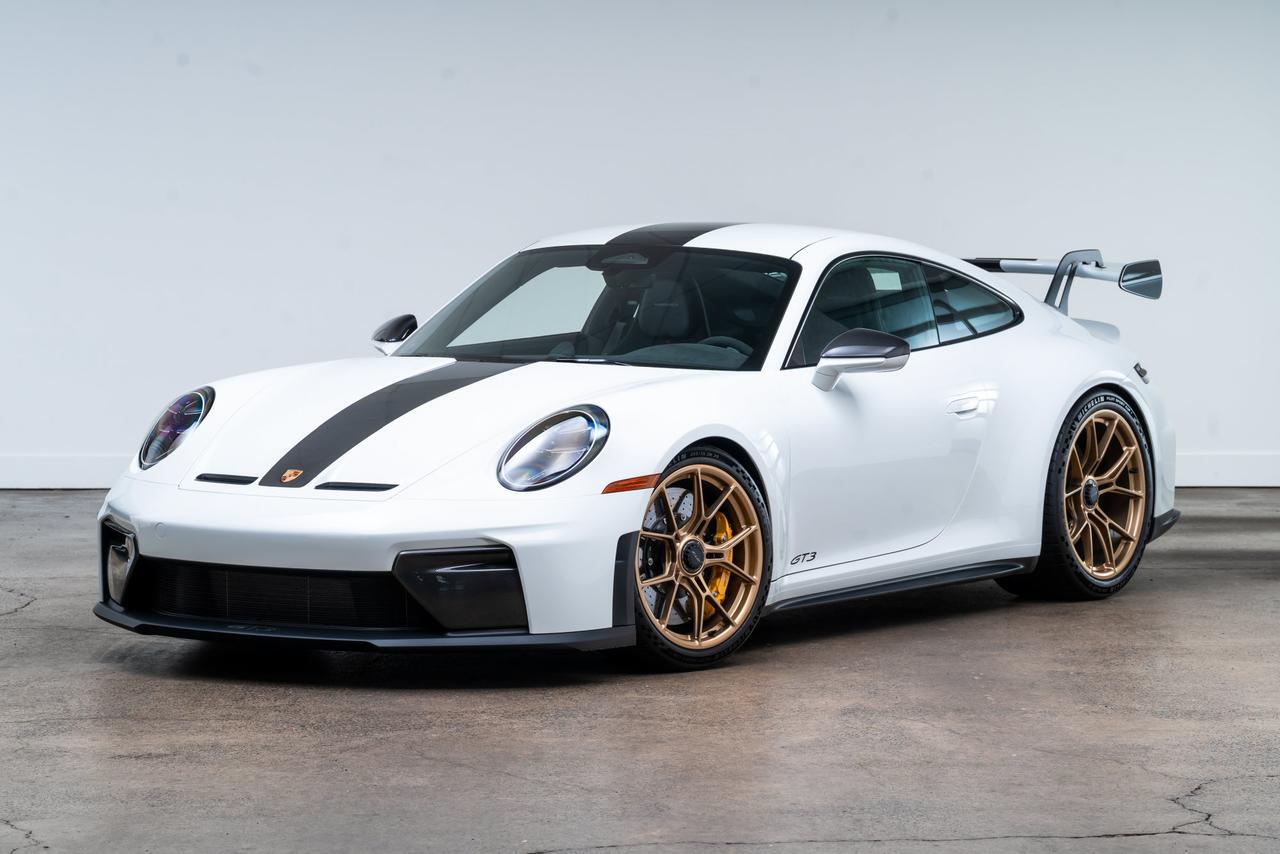 2026 Porsche 911 GT3 Weissach Package / Folding Lightweight Bucket Seat Portland OR