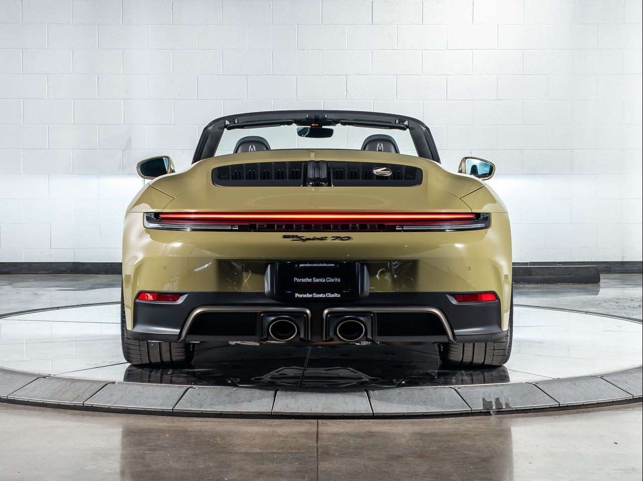 2026 Porsche 911 Cabriolet photo 4