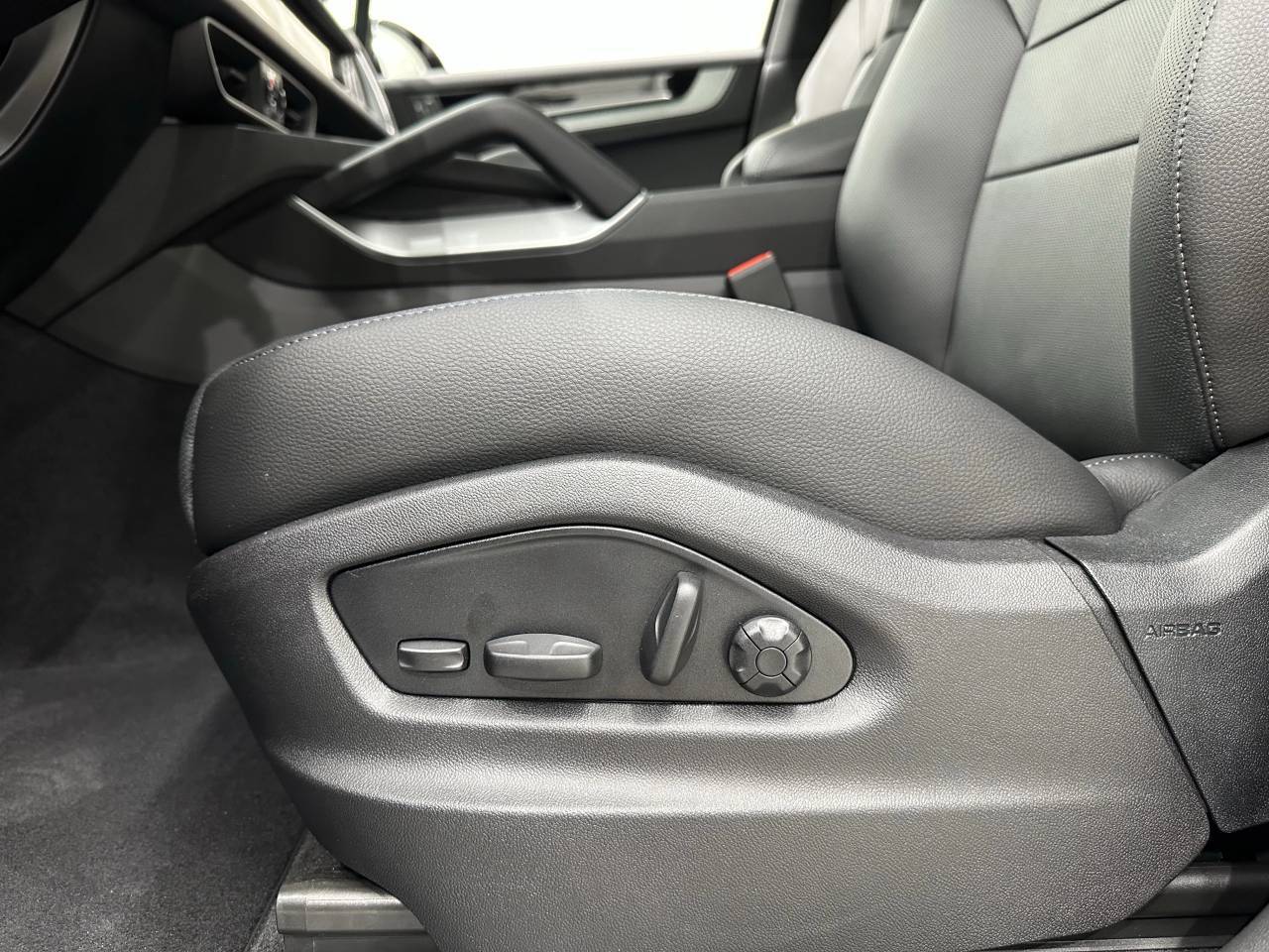 2026 Porsche Cayenne Newark DE