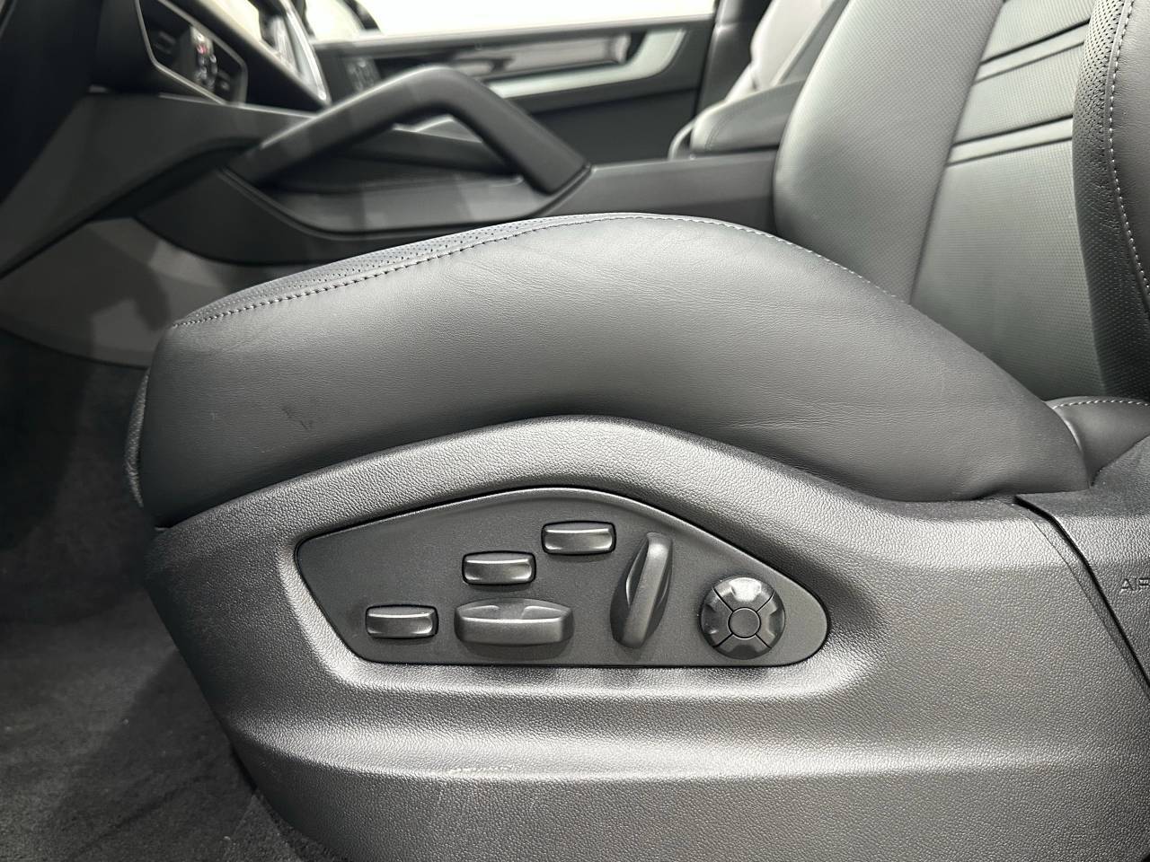 2026 Porsche Cayenne Newark DE
