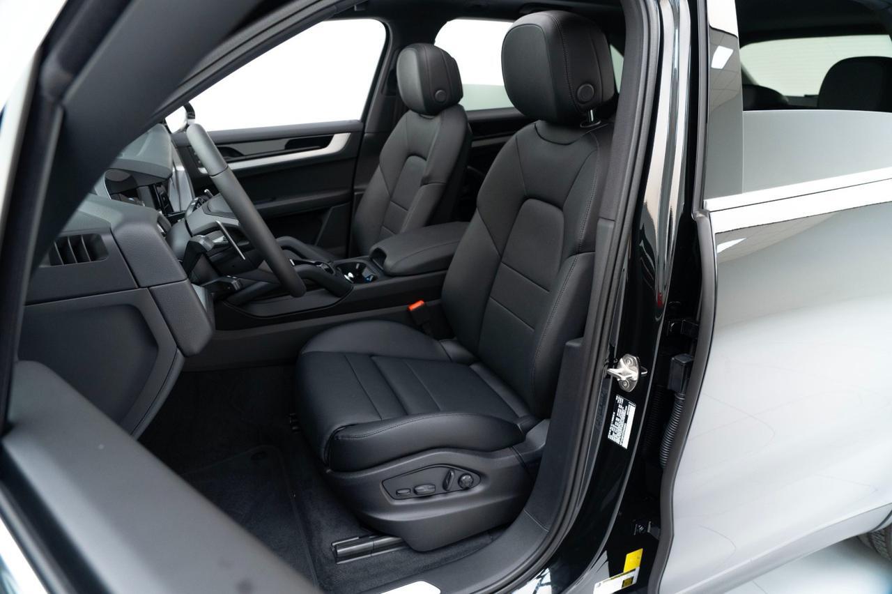 2026 Porsche Cayenne Pompano Beach FL