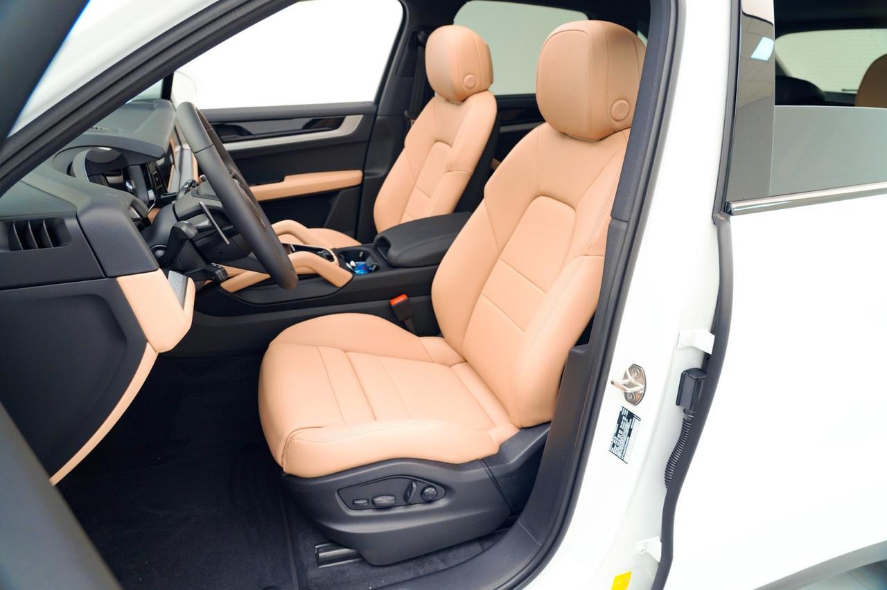 2026 Porsche Cayenne Pompano Beach FL